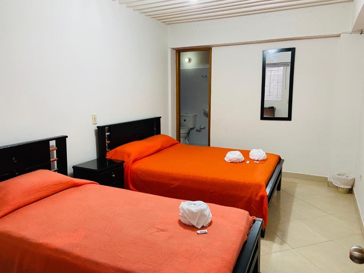 Vivienda Turistica El Zocalo Apartment Guatape Exterior photo