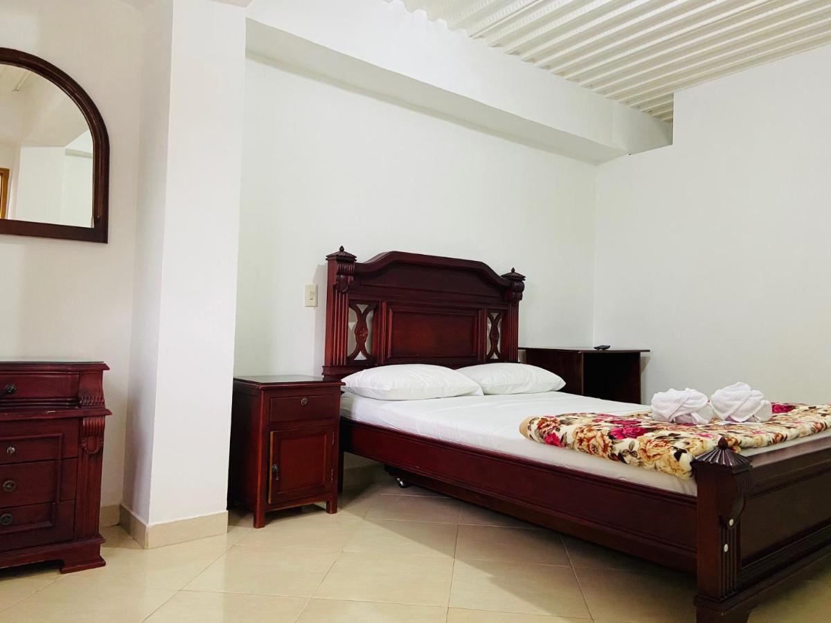 Vivienda Turistica El Zocalo Apartment Guatape Exterior photo